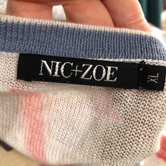 Nic + Zoe Lightweight knit pullover blouse - Picture 3 of 7